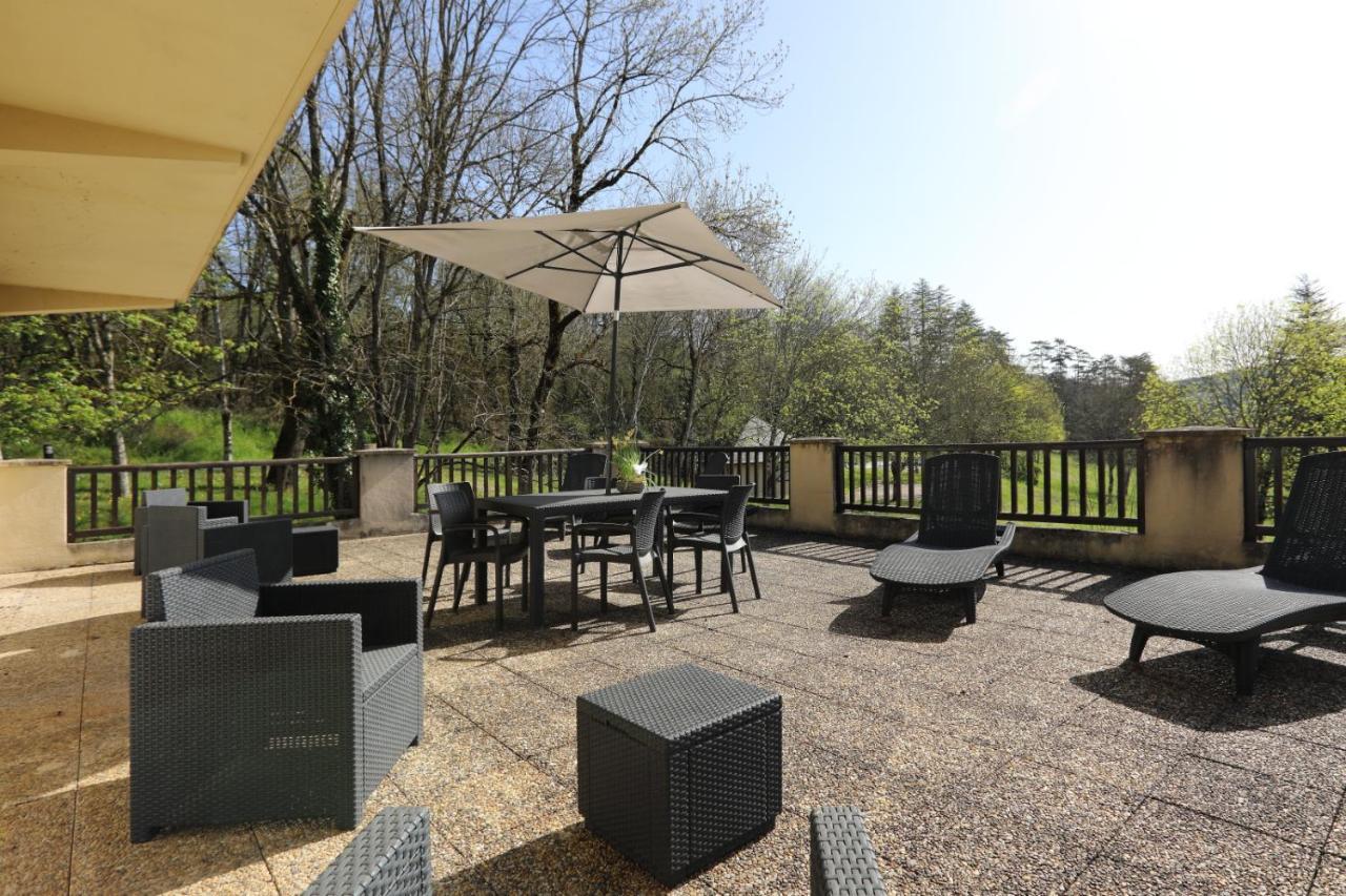 Domaine De Puy Robert Lascaux - A 800M Grotte De Lascaux - Hotel Avec Piscine - Chambres Et Gites-Appartements - Sarlat - Dordogne 蒙蒂尼亚克 外观 照片